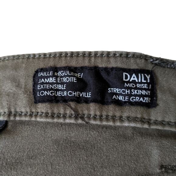 Buffalo David Bitton Daily Mid Rise Crop Jeans - Picture 7 of 10